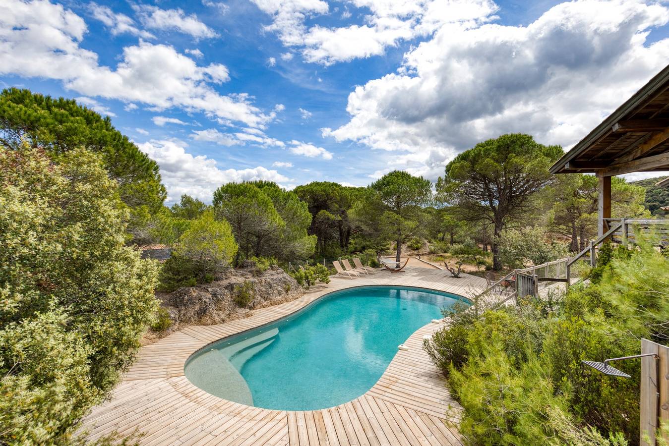 Familienvilla in außergewöhnlicher Lage mit Bergblick, Wlan und Klimaanlage in Mourèze, Lodève und Umgebung