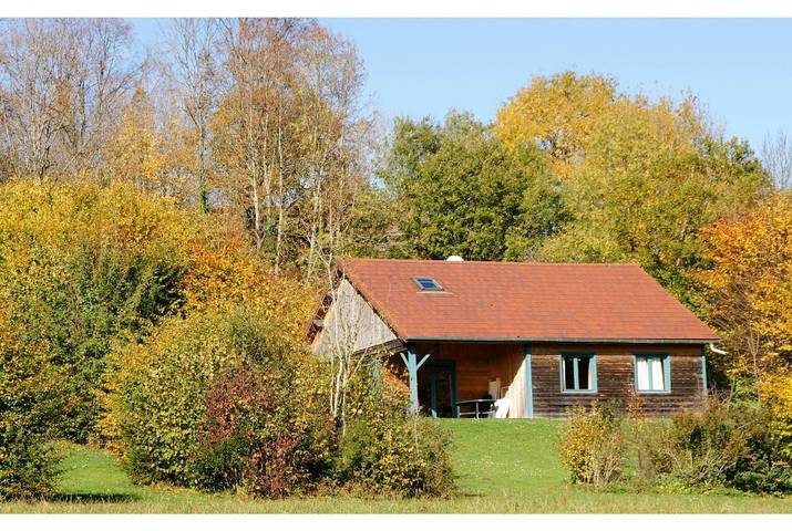 Gîte pour 4 personnes, avec Terrasse ainsi que Jardin et Vue à Le Frasnois