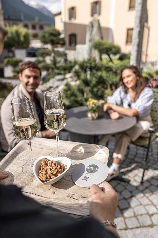 Hôtel pour 3 personnes, avec jardin et sauna ainsi que jacuzzi et piscine à Zernez - 4