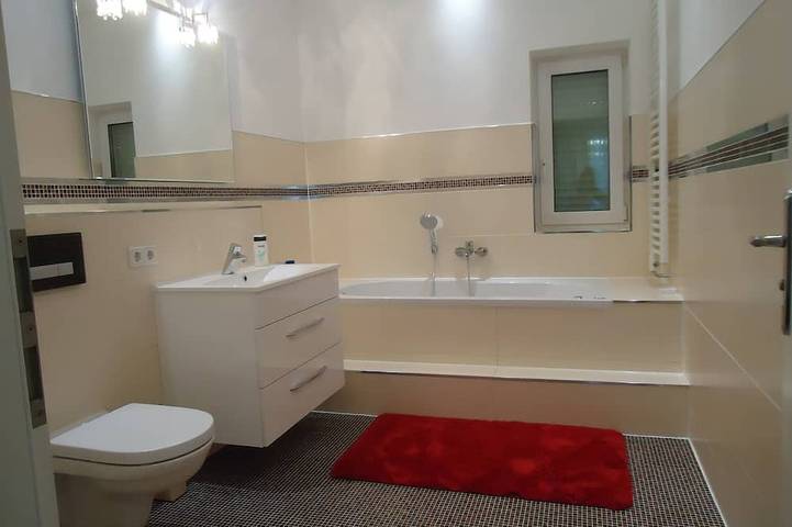 Ferienhaus für 6 Personen, mit Garten und Whirlpool sowie Pool, mit Haustier in Berlin - 4