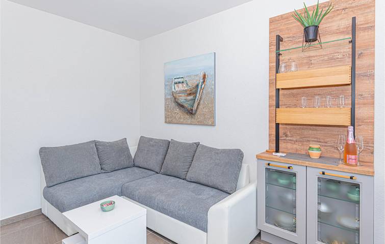 Gîte pour 4 personnes, avec terrasse, animaux acceptés à Pirovac - 4