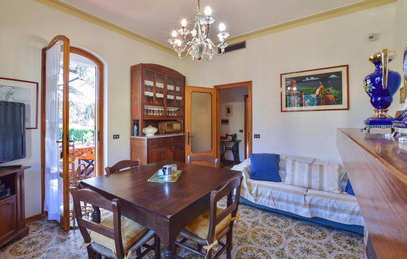 Appartement de vacances entier, Appartement confortable avec jardin près de Camaiore - Wi-Fi, parking, cuisine in Camaiore, Riviera Italienne