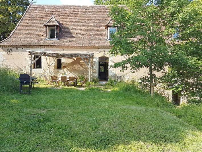 Location de vacances pour 9 personnes, avec jardin ainsi que vue et piscine à Fleurac - 2