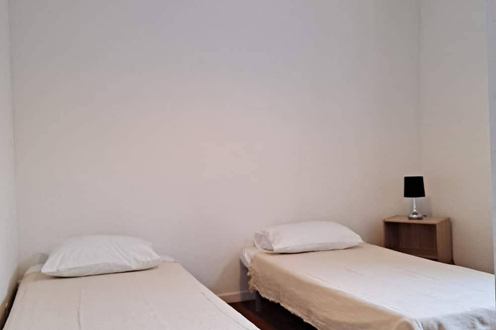 Entire apartment, Entire apartment in the center of Nîmes in Nîmes, Nimes region