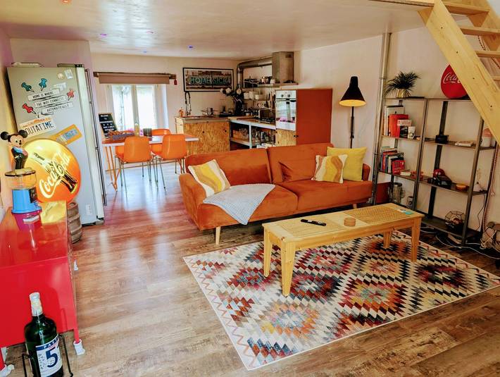 Gîte pour 2 personnes, avec jacuzzi et jardin