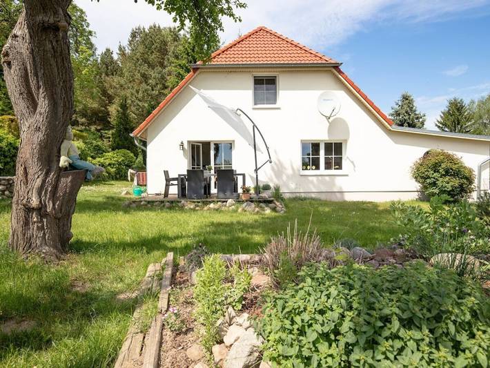 Ferienhaus für 4 Personen, mit Garten in Bergen auf Rügen - 2