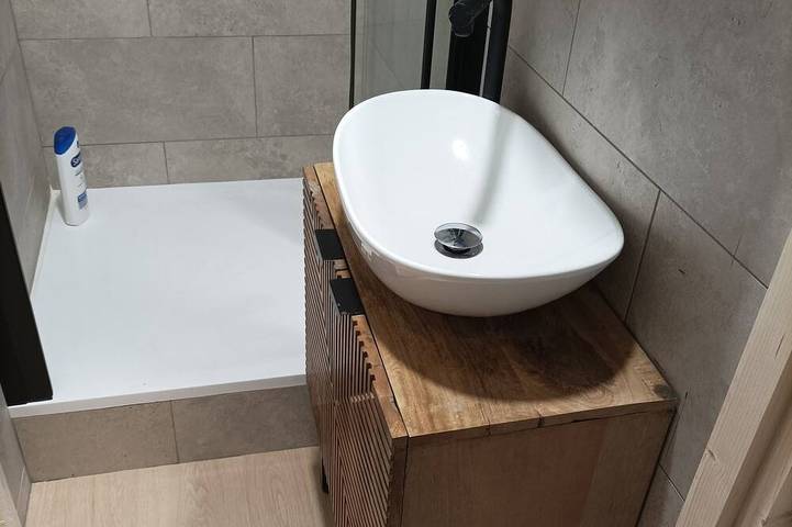 Entire apartment, "Transversal 3" 1-bedroom apartment-Wifi-AC-Parking optional. in Pézenas, Mediterranean Coast (France)