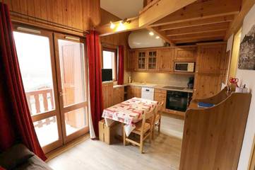 Gîte pour 5 personnes, avec vue et balcon dans Office De Tourisme La Maison D Aussois