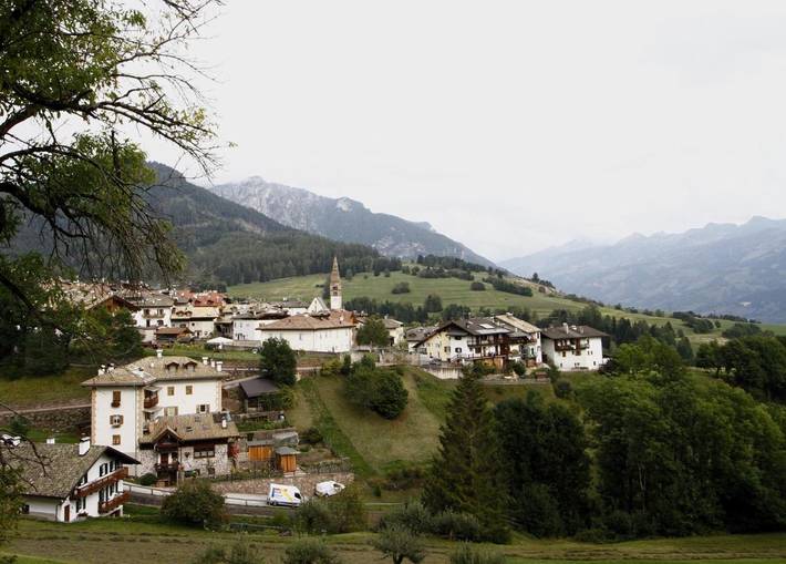 Location de vacances pour 53 personnes, avec jardin dans Varena - 3