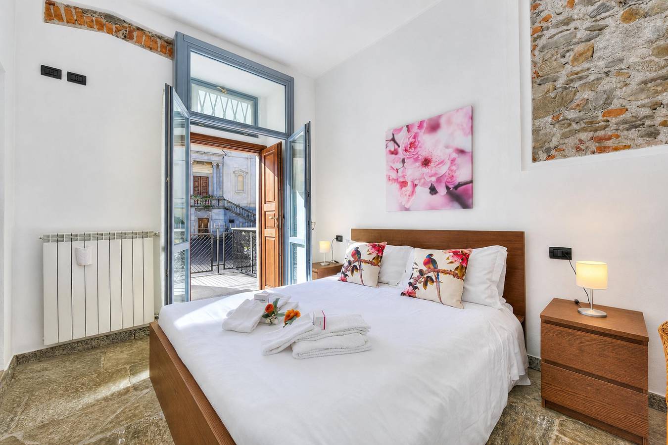 Appartamento intero, Volo Di Gabbiani: Lakefront Arona Apartment with Terrace in Arona (Lago Maggiore), Comune di Arona