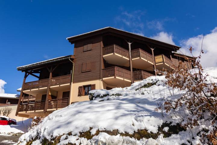 Appartement entier, Apt DryadesD92 Near Lift: Duplex, Views, Balcony, Sleeps 5 in Les Houches, Massif du Mont-Blanc