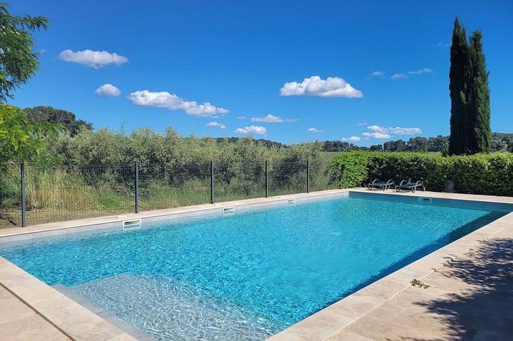 Location de vacances pour 4 personnes, avec Jardin et Piscine à Maussane-les-Alpilles