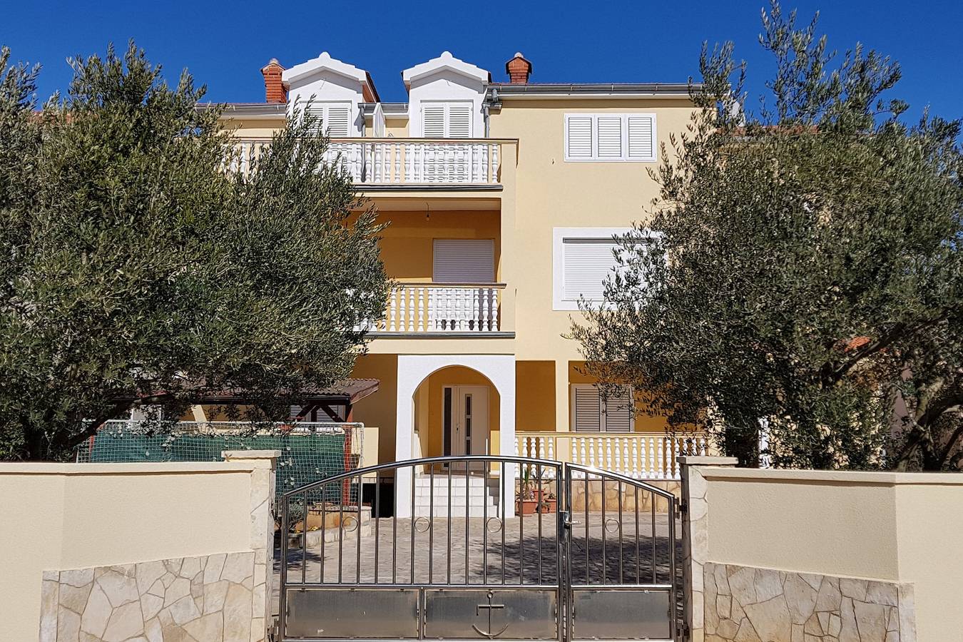 Entire apartment, Studio flat with balcony and sea view Vrsi - Mulo, Zadar As-5796-a in Mulo, Vrsi