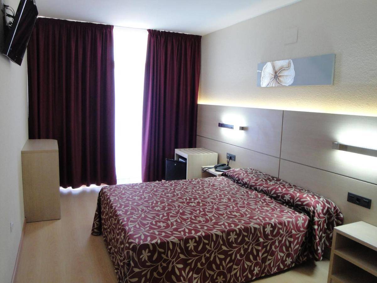 Hotel Esplendid in Els Pins Blanes, Blanes
