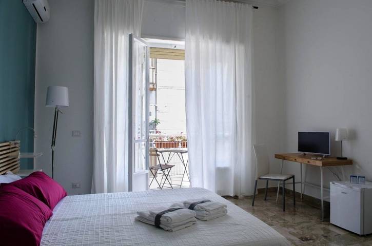 Chambre d’hôte pour 2 personnes, avec vue et balcon - 1