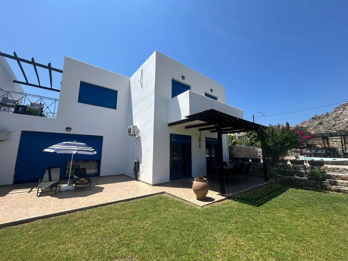Ferienhaus für 6 Personen, mit Balkon und Pool sowie Garten