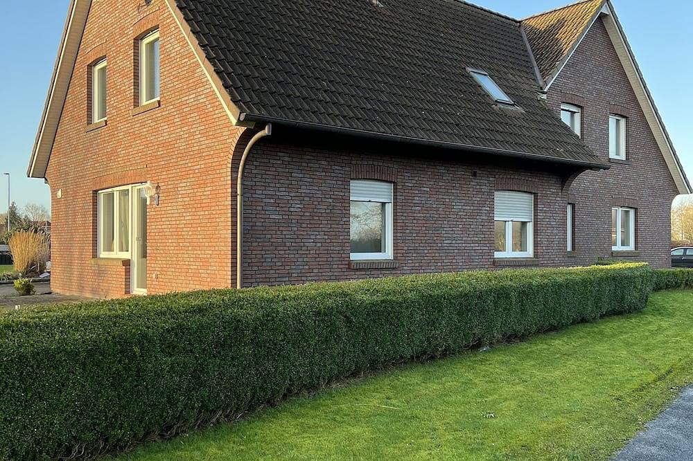 Ferienhaus im schönen Ort Burhafe unweit der Küste in Wittmund, Nordseeküste