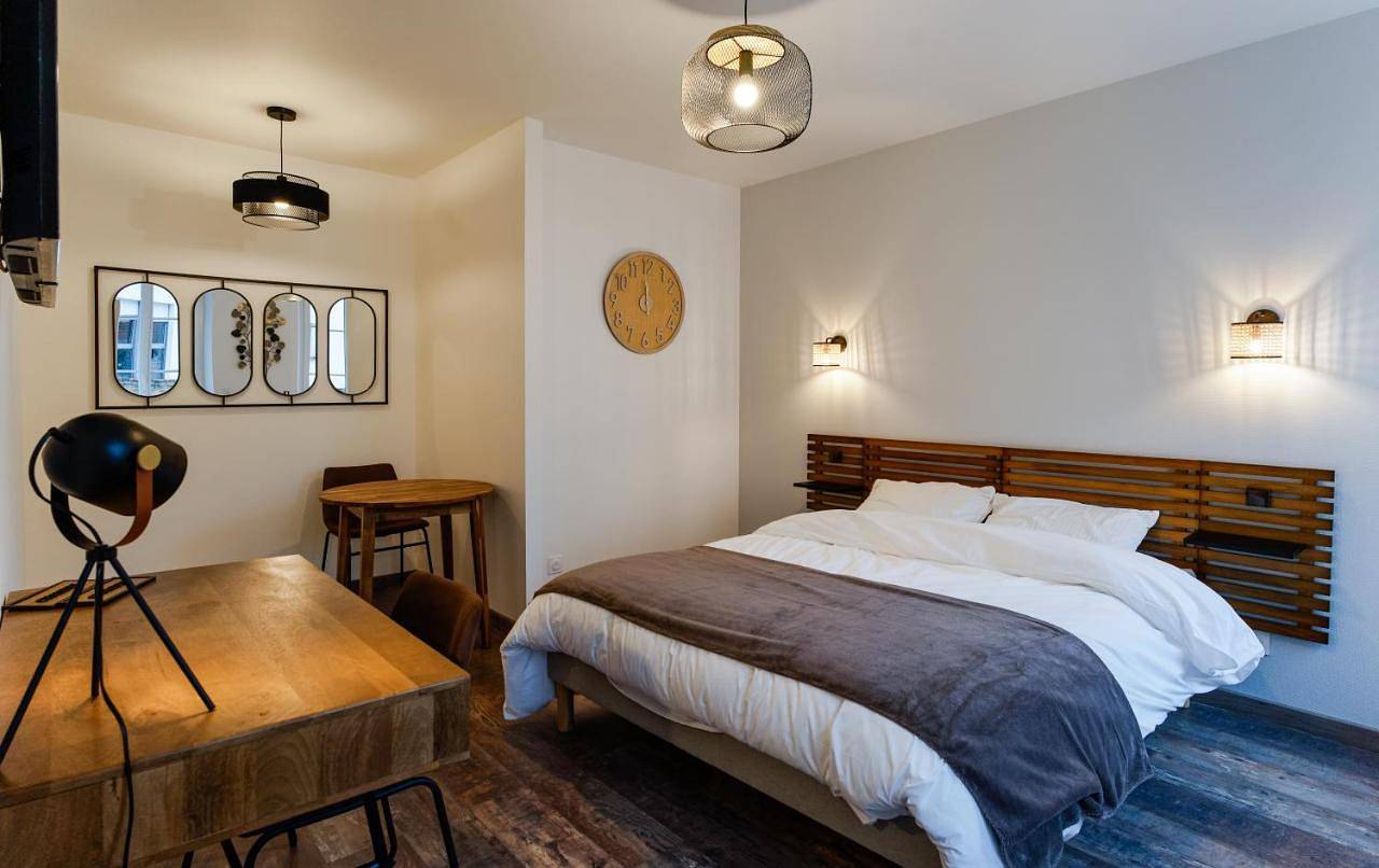 One-Bedroom Apartment in Chartres, Région de Chartres