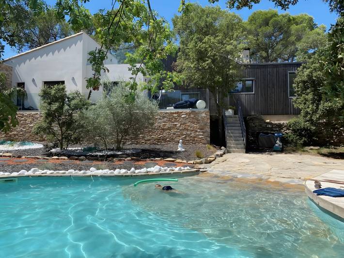 Location de vacances pour 8 personnes, avec jardin, animaux acceptés à Saint-Bauzille-de-Montmel