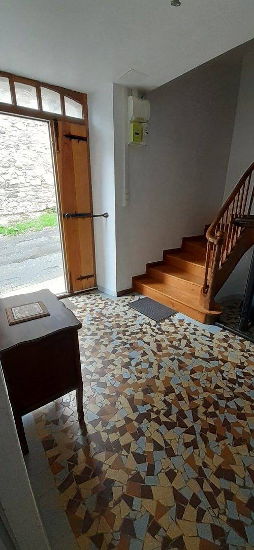 Appartement entier, Gîte Bugala, au cœur d'un village de montagne in Lées-Athas, Béarn