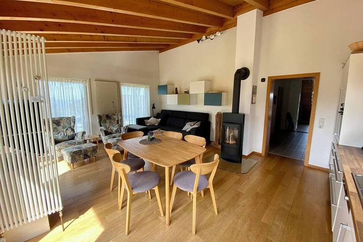 Ferienwohnung für 6 Personen, mit Garten