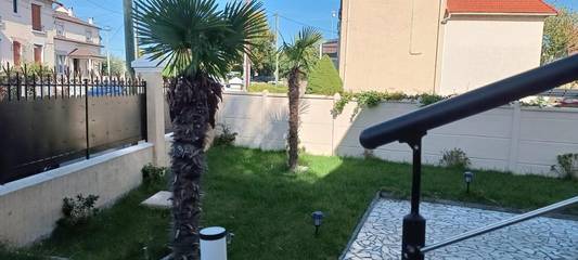 Gîte pour 12 personnes, avec jardin et vue à Écouen