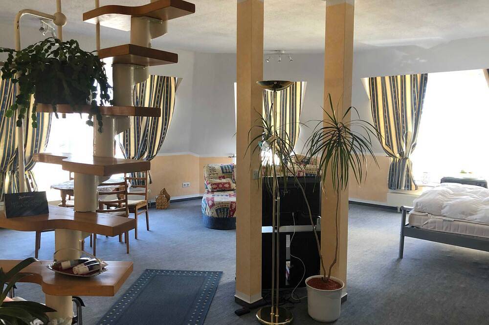 Appartement entier, Vacation apartment family Meissner - Holiday apartment 1 in Dessau, Domaine des jardins de Dessau-Wörlitz