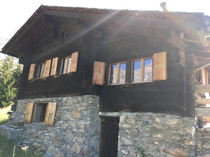 Gîte pour 6 personnes, avec terrasse ainsi que vue et jardin à Albinen - 3