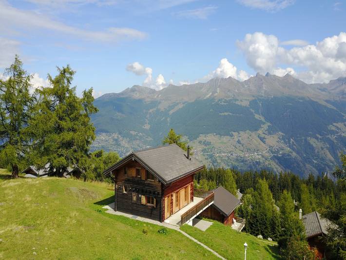 Gîte pour 14 personnes, avec terrasse et jardin dans Les Collons - 2