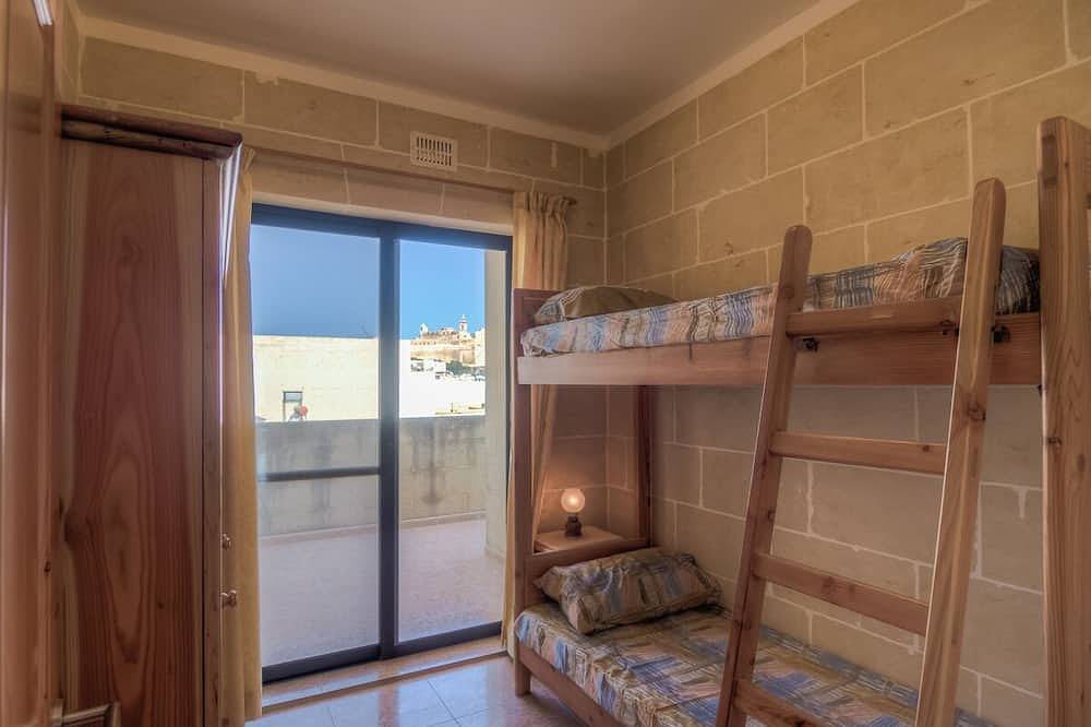 Ganze Wohnung, Modern 3rd floor penthouse + air conditioning in a perfect location in Victoria in Victoria (Malta), Gozo