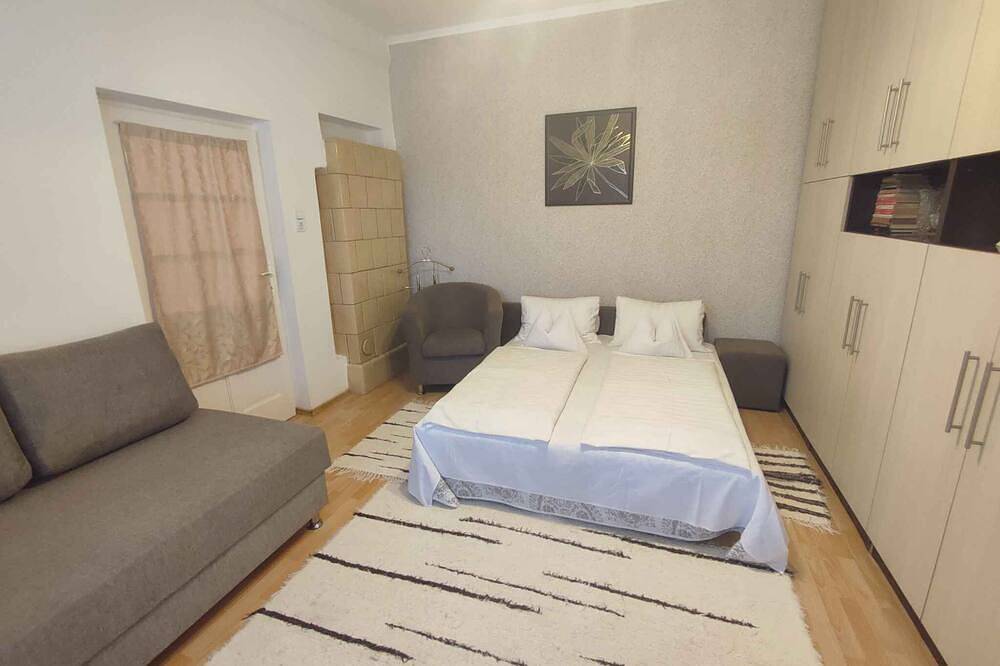 Appartement entier, Appartement de vacances avec Wifi, lave-linge et lave-vaisselle in Fonyód, Rive sud du lac Balaton