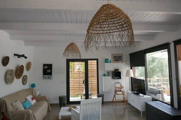 Chalet para 8 personas, con terraza y piscina en Cataluña - 4