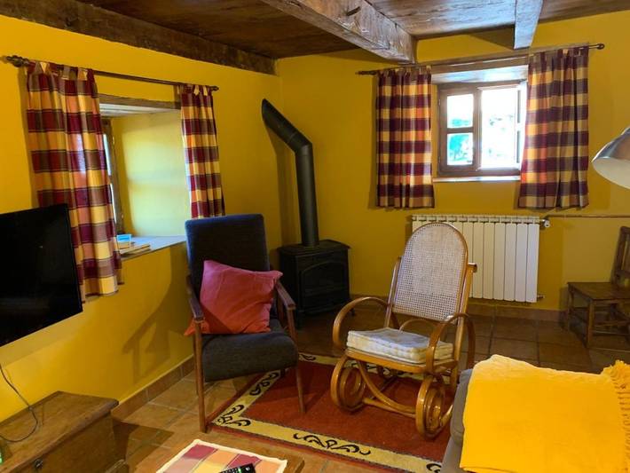 Casa rural para 4 personas, con Balcón además de Terraza y Vistas en Posada de Valdeón - 3
