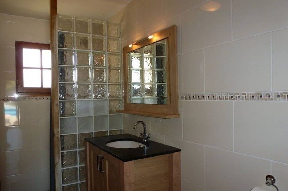 Villa for 6 near the sea with heated pool in Jard-sur-Mer, Vandea
