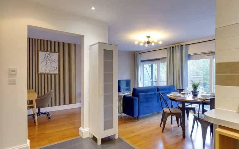 Holiday apartment for 4 people, with Balcony and Terrace as well as Garden in Cambridge