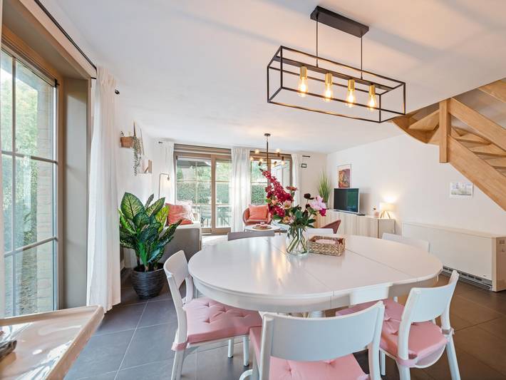 Modernes Ferienhaus mit Terrasse an der Küste in Adinkerke, De Panne