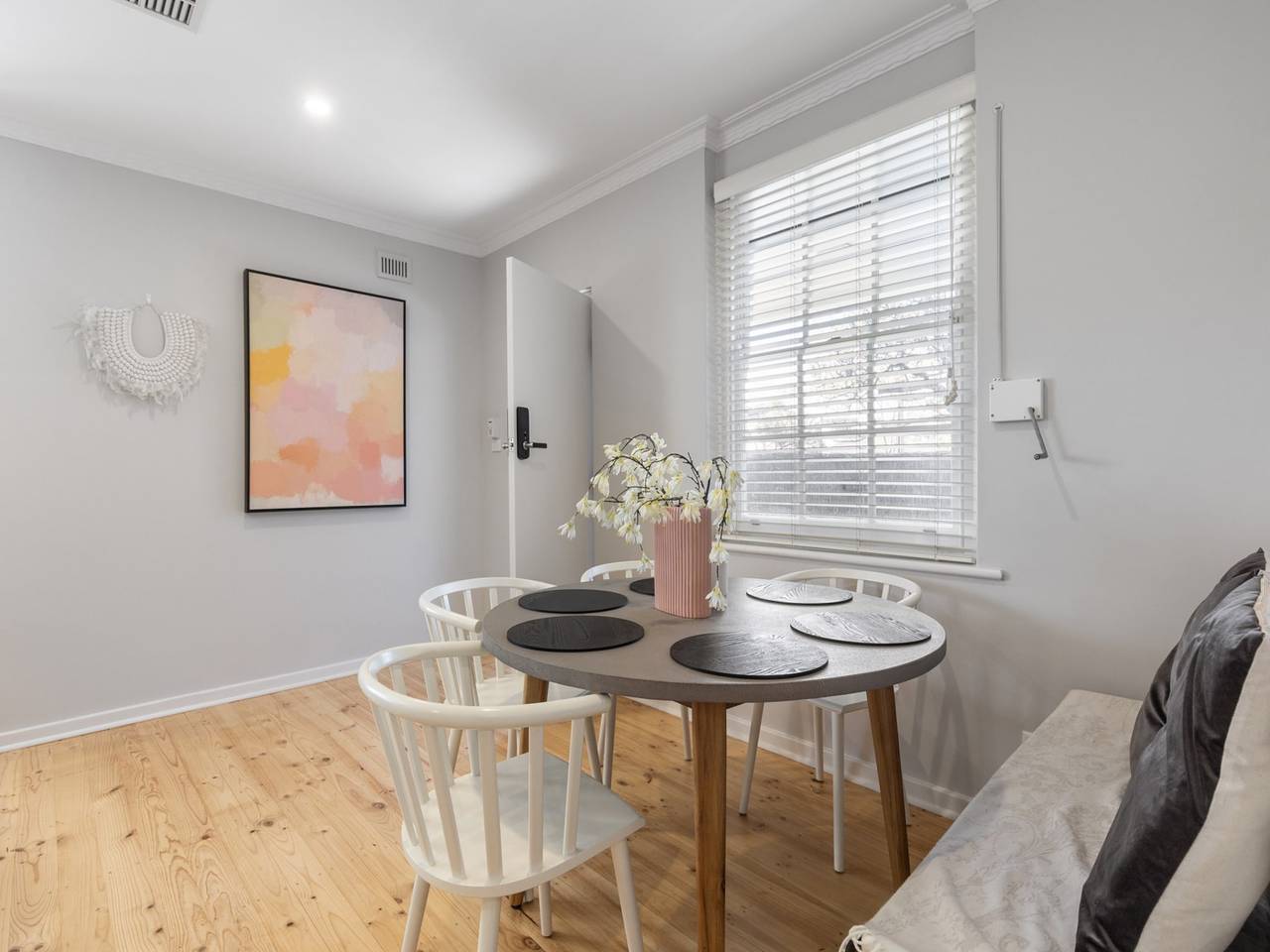 Entire apartment, Beachside House with Garage and Outdoor Space in Adelaide, South Australia