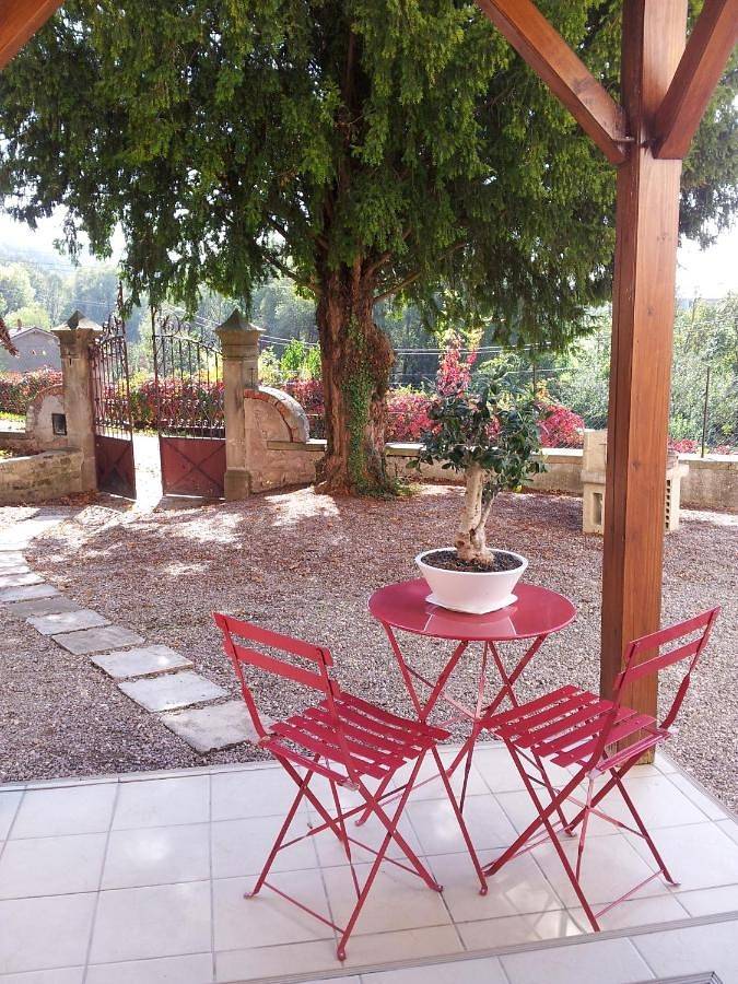 Double Room with Garden View in Mirecourt, Neufchâteau