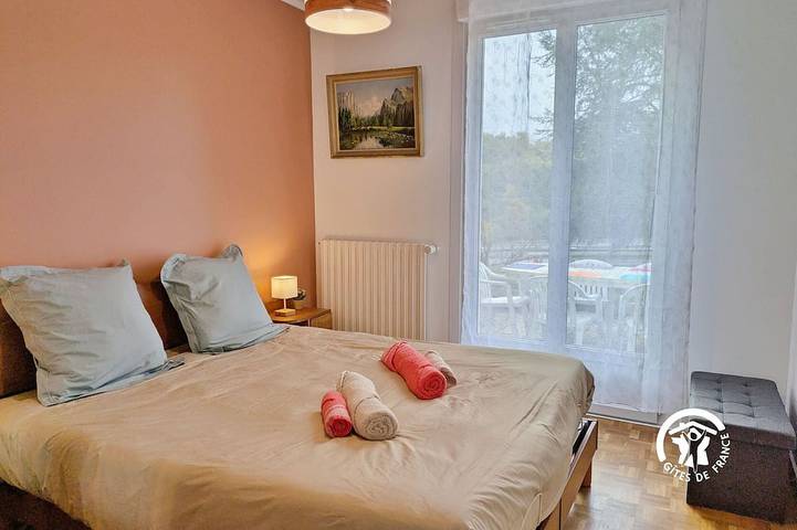 Gîte pour 6 personnes, avec jardin à L'Huisserie - 2