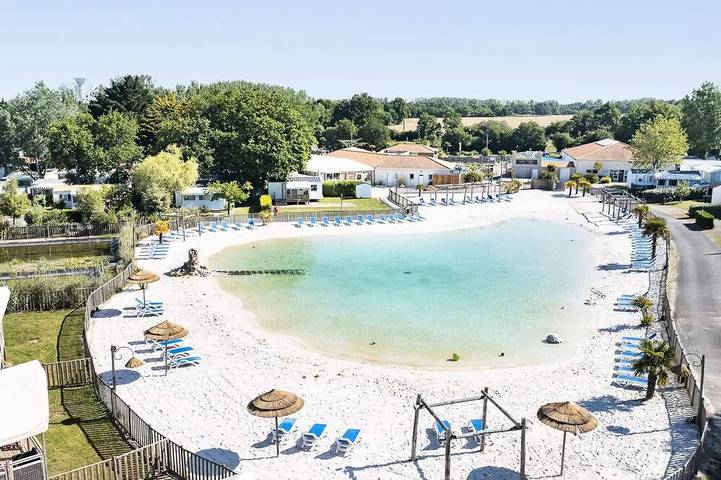 Camping pour 6 personnes à Landevieille
