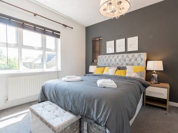 Glamping for 8 People in Basildon, Essex, Photo 3