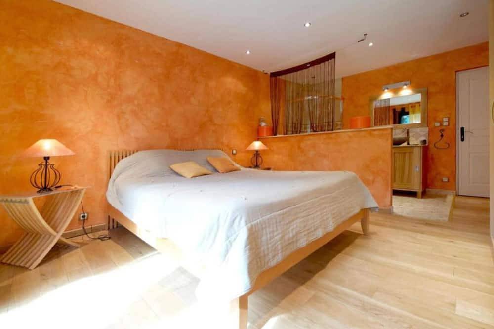 Nice home in Vézénobres in Vézénobres, Región de Alès