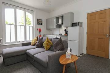 Cottage for 4 People in Bournemouth, South West England, Photo 3