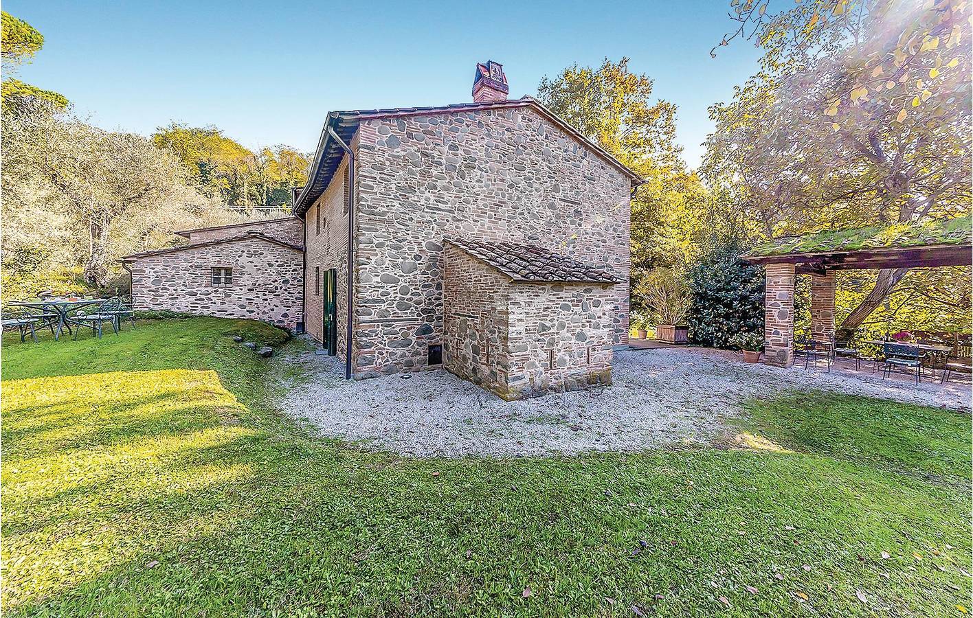 Ganze Ferienwohnung, Toskanisches Apartment mit Babybett & Parkplatz in Capannori, Lucca Provinz