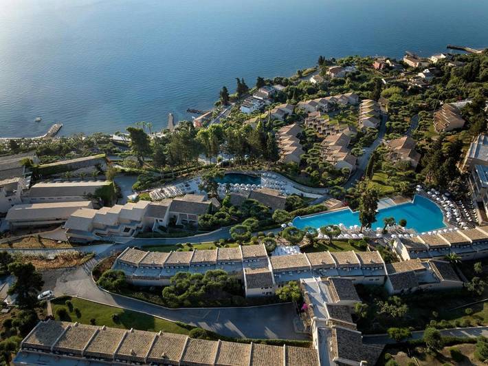 Διαμονή για 3 άτομα, με Μπαλκόνι και Ταράτσα καθώς και Κήπο και Παιδική πισίνα στο Πέραμα