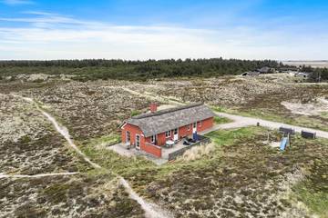 Villa für 4 Personen, mit Sauna und Whirlpool sowie Terrasse, mit Haustier in Hvide Sande