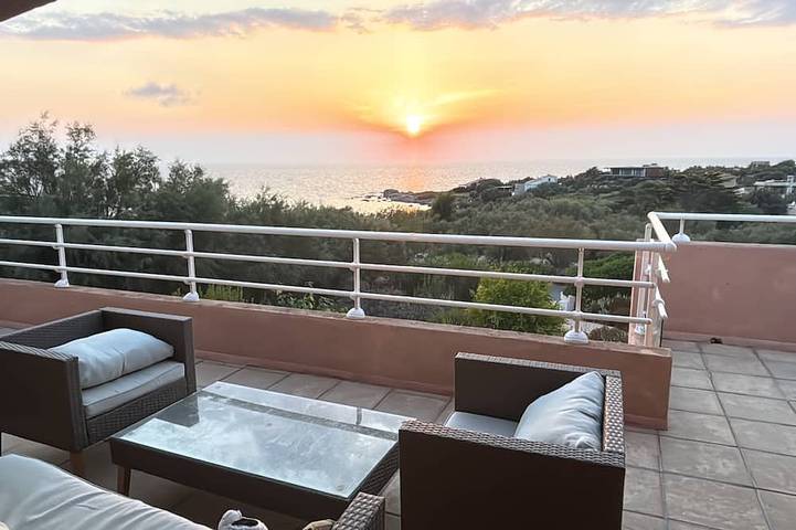 Villa pour 8 personnes, avec jardin et jacuzzi à Corbara