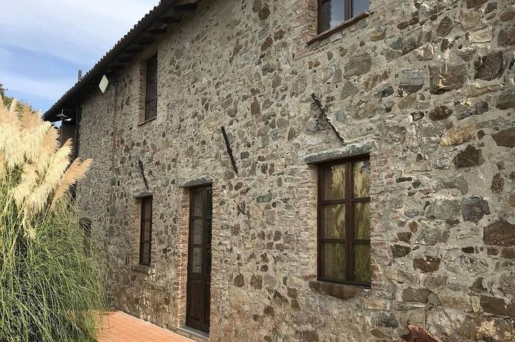 Toskanisches Bauernhaus in den Hügeln mit atemberaubender Aussicht und Pool - in der Nähe von Barga, Castelnuovo in Fosciandora, Garfagnana