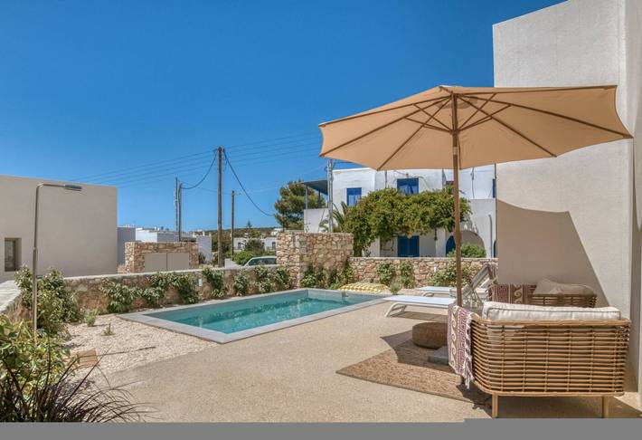 Villa pour 4 personnes, avec jardin et piscine ainsi que balcon et vue sur l’océan dans Paros - 4