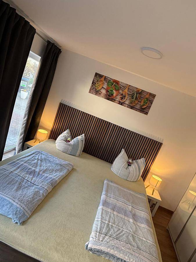Ferienwohnung für 3 Personen, mit Garten und Ausblick in Golßen